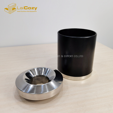 Habitación de hotel interior ignífugo cubo de basura de metal con tapa